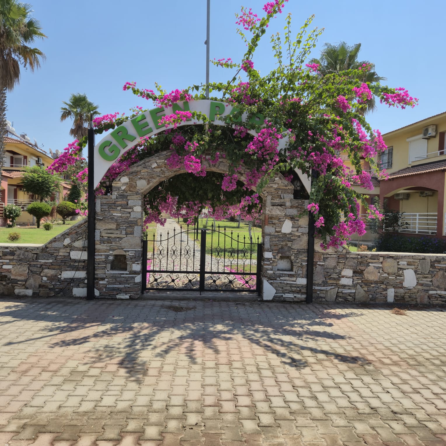 DİDİM GREEN PARK SİTESİNDE 3+1 KİRALIK VİLLA